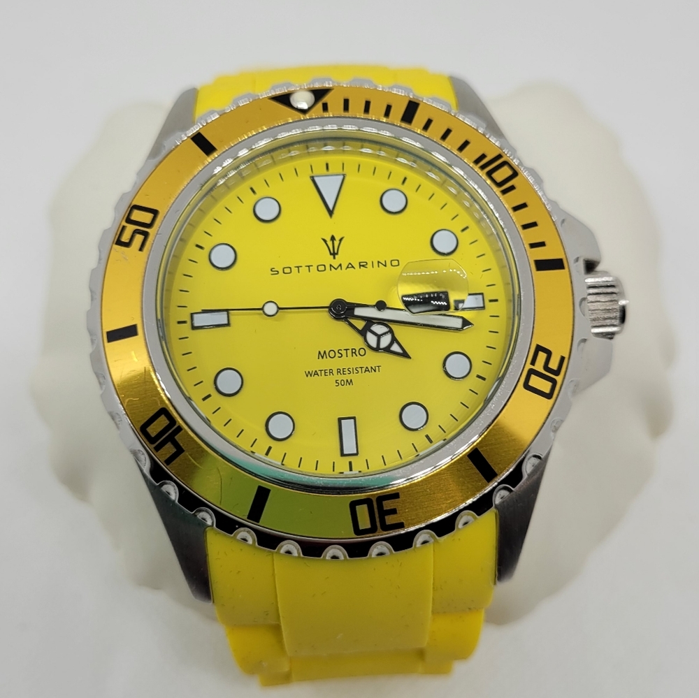 Sottomarino Mostro Watch Yellow Statement